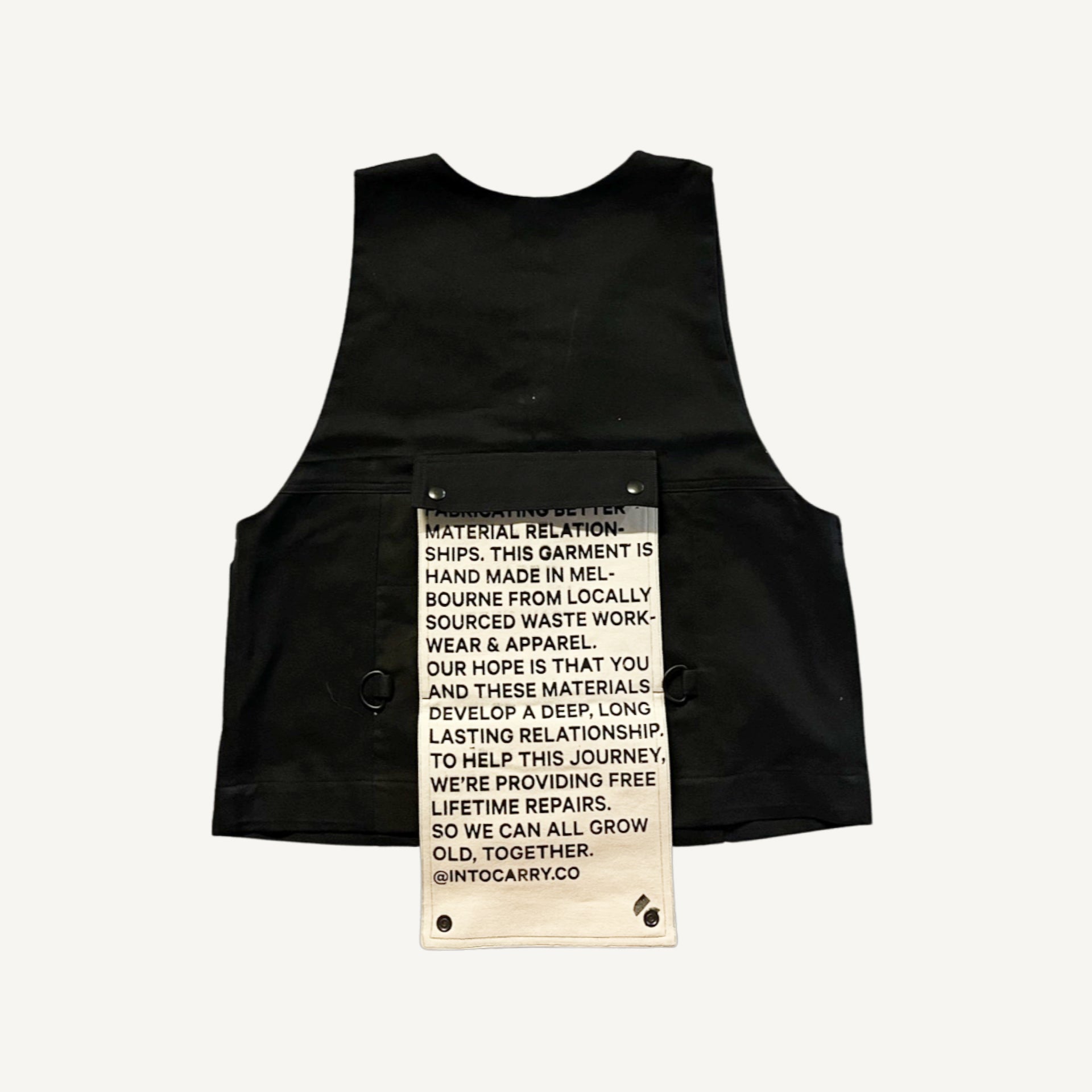 VEST // Black